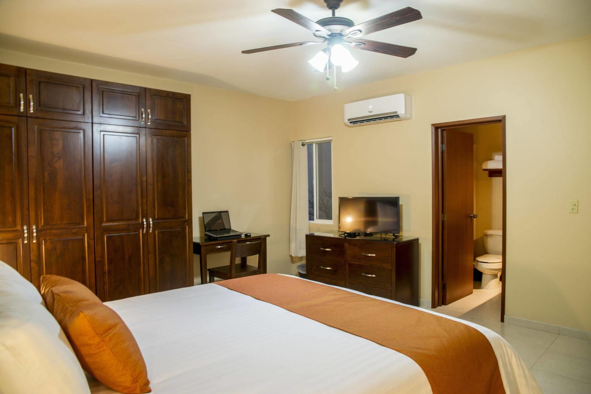 Bugambilias Suites Loreto  Buitenkant foto